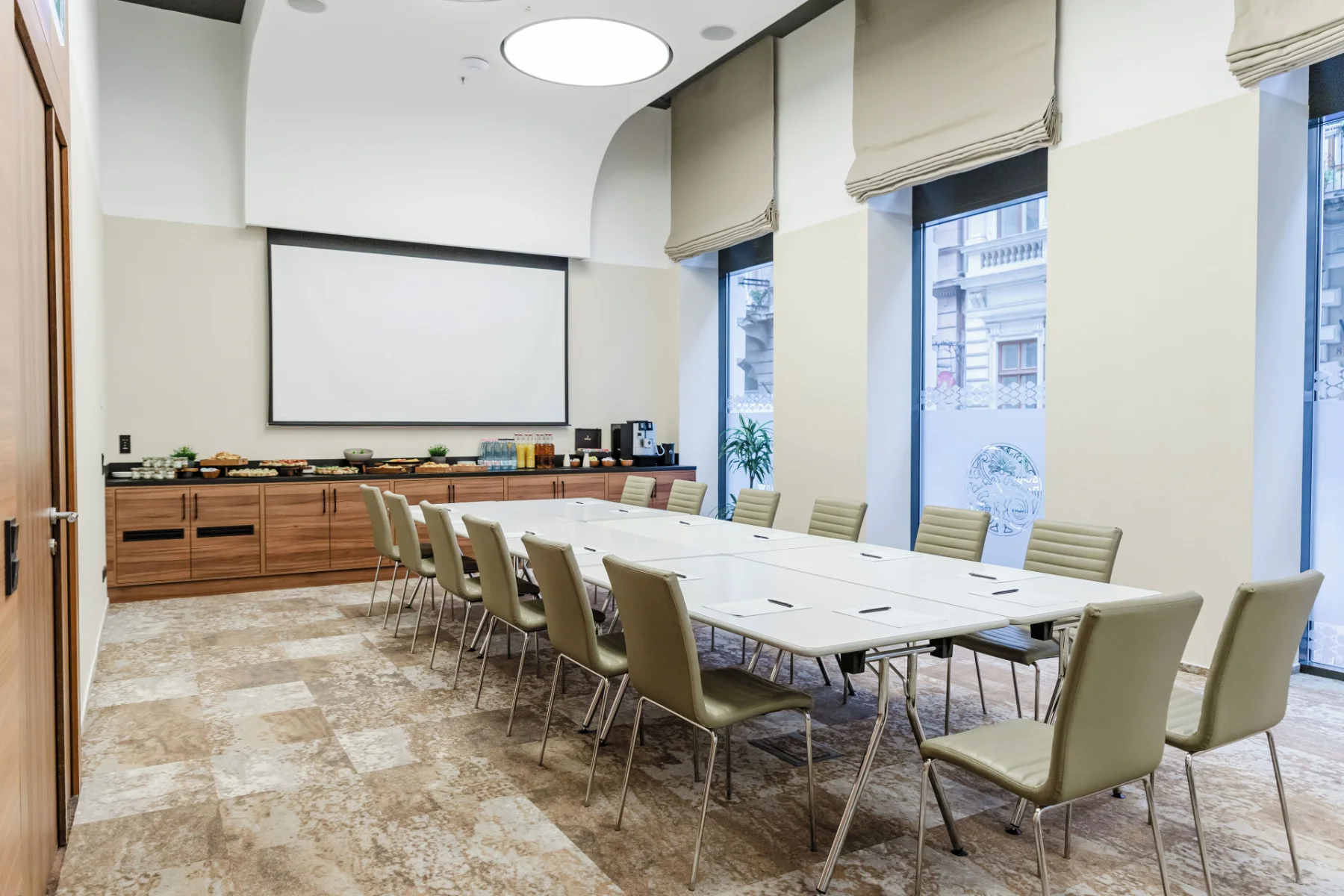 Hotel Moments Budapest — 09780765